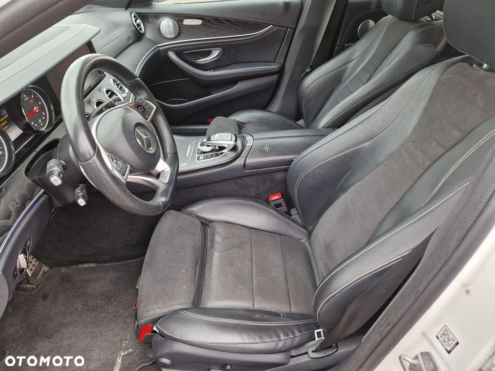 Mercedes-Benz Klasa E 220 d 4-Matic Business Edition 9G-TRONIC - 12