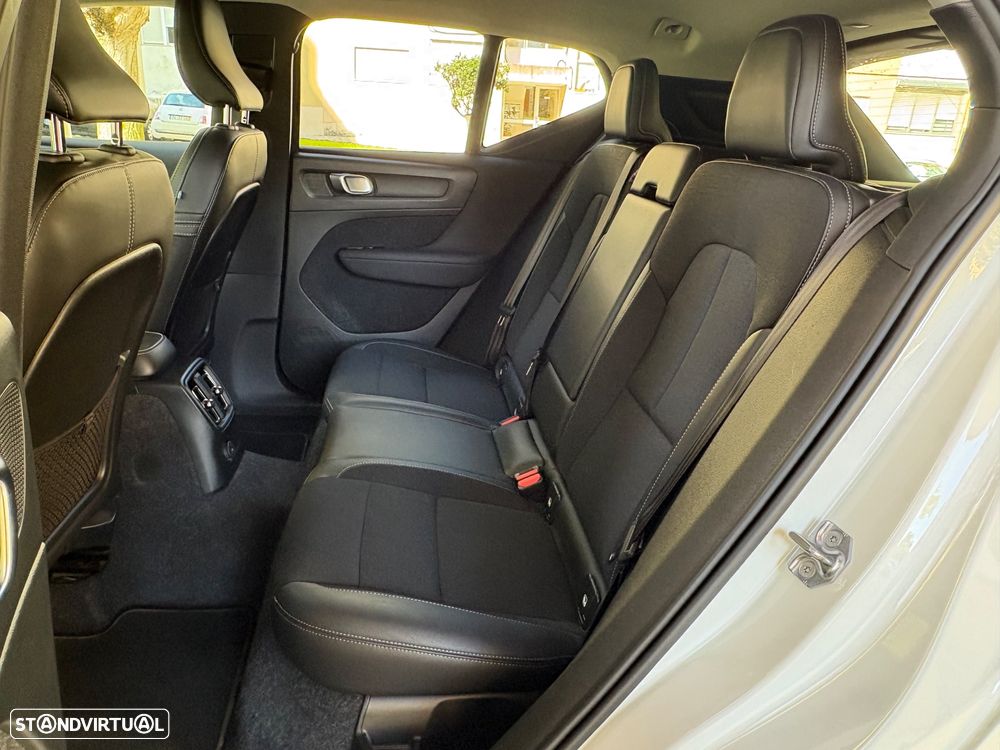 Volvo XC 40 1.5 T5 PHEV Momentum Plus - 23