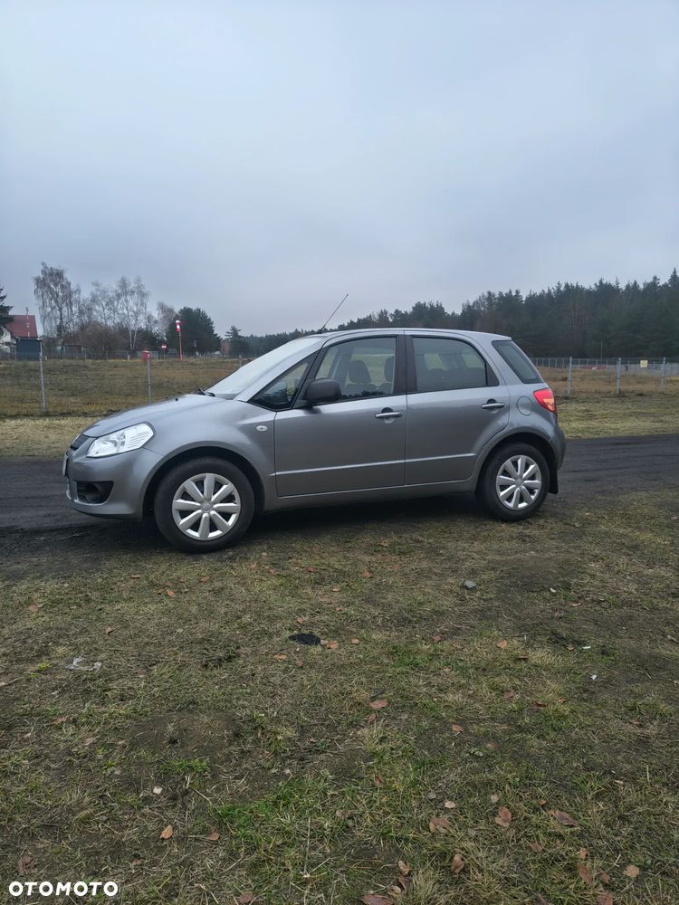 Suzuki SX4 1.5 Comfort - 4