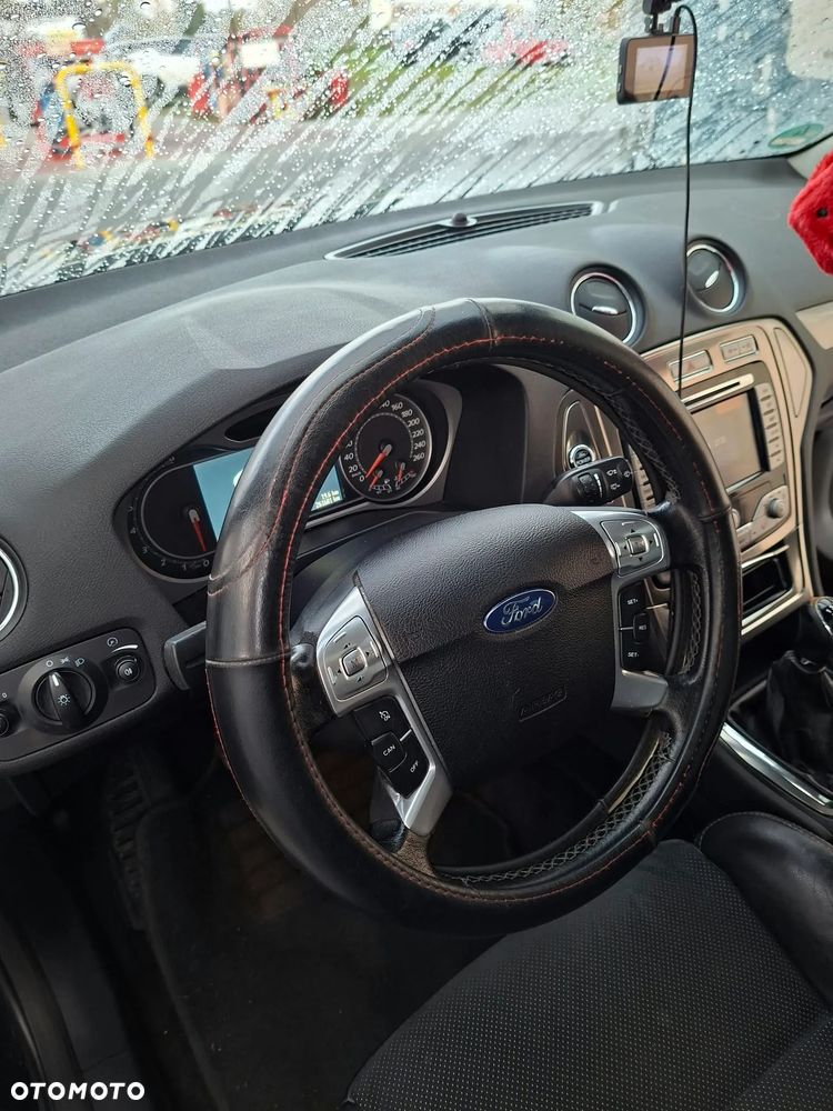 Ford Mondeo - 11