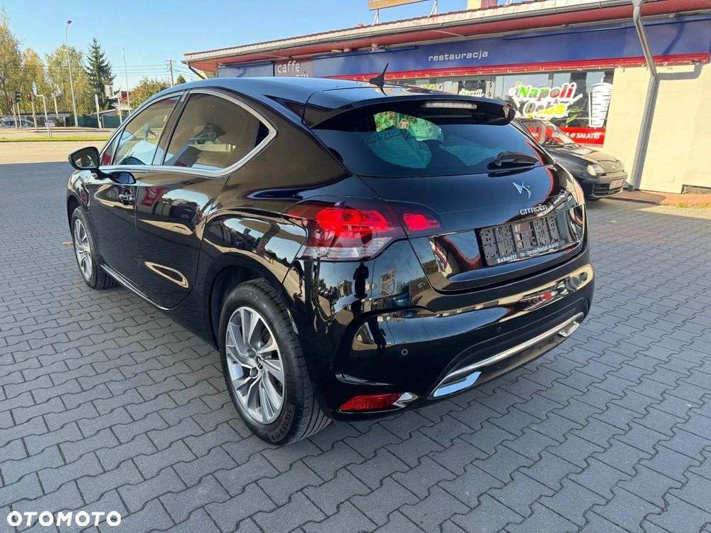 Citroën DS4 1.6 e-HDi SoChic MCP - 3