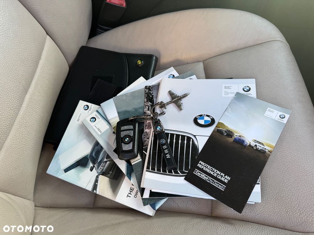 BMW Seria 5 528i xDrive - 26