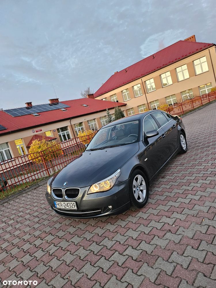 BMW Seria 5 520d Touring - 3