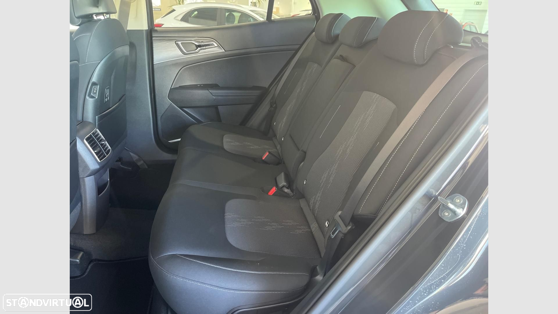 Kia Sportage 1.6 T-GDI Drive - 20