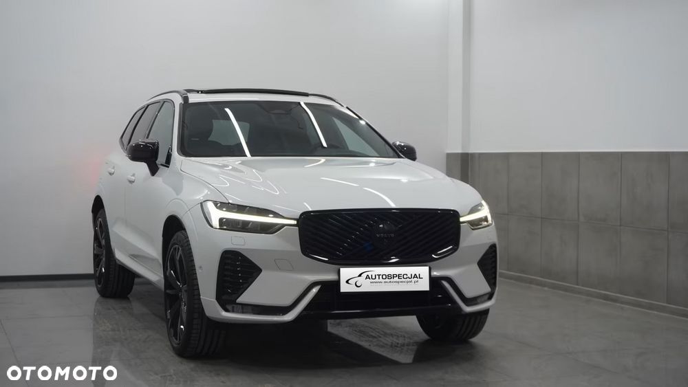 Volvo XC 60 B5 B AWD Ultra Black Edition - 1