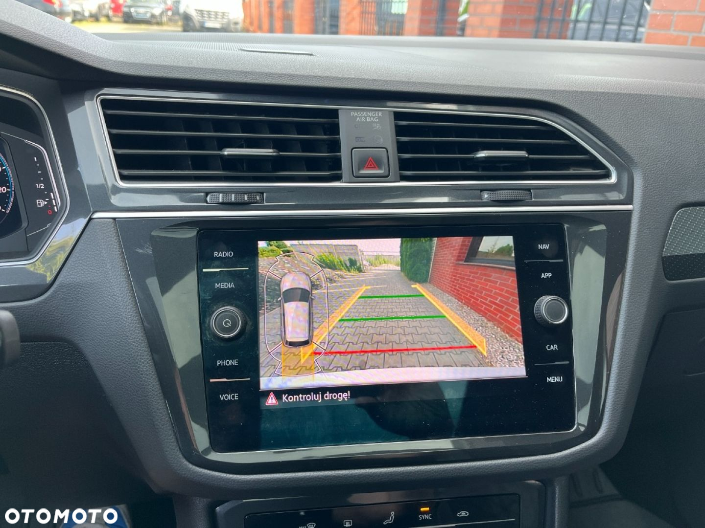 Volkswagen Tiguan 2.0 TDI SCR DSG R-Line - 11