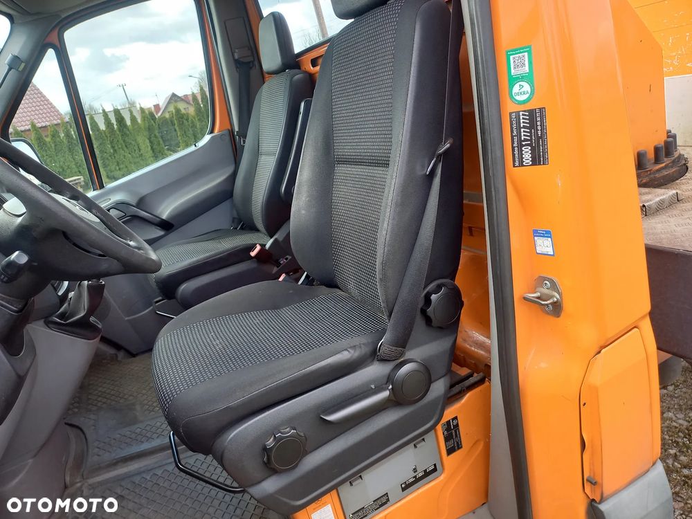 Mercedes-Benz SPRINTER - 16