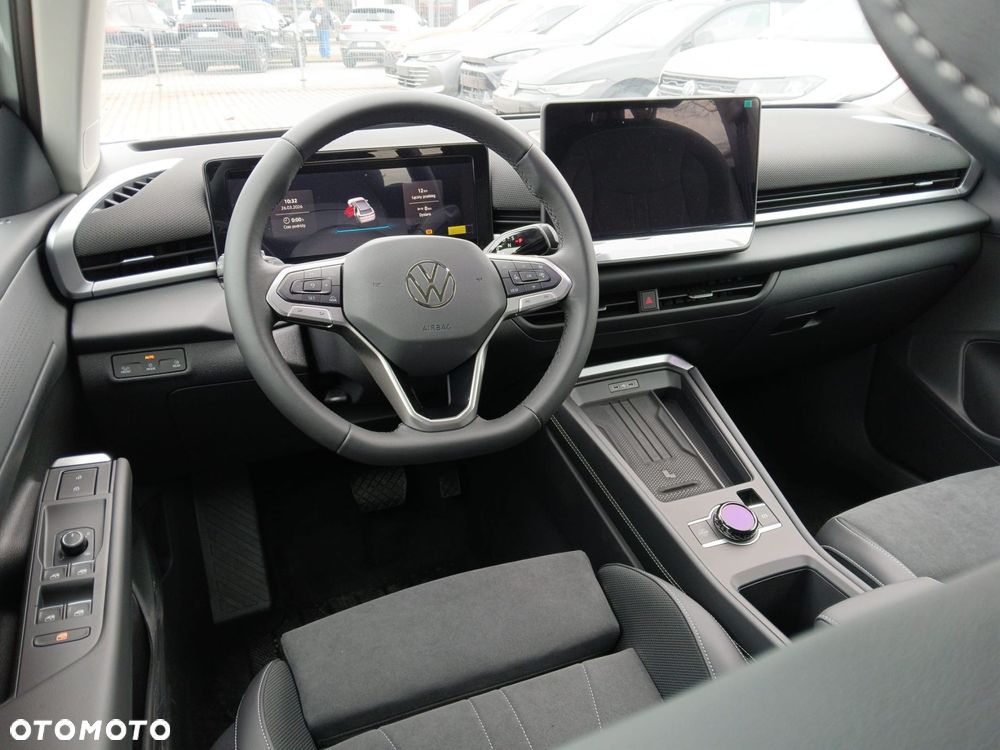 Volkswagen T-Roc - 10