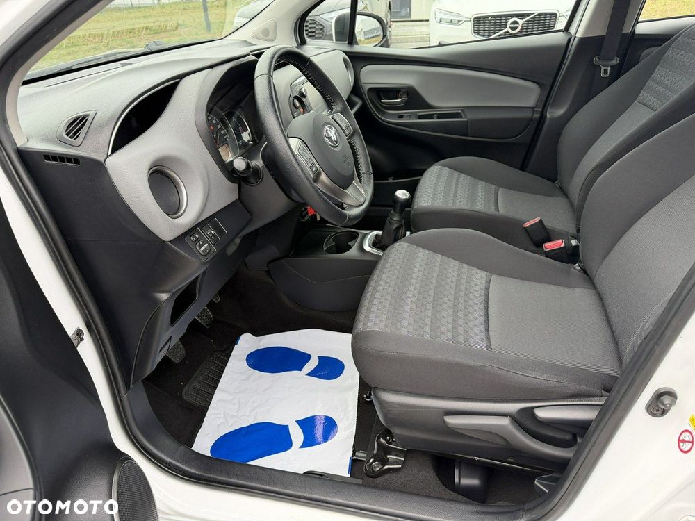 Toyota Yaris - 16