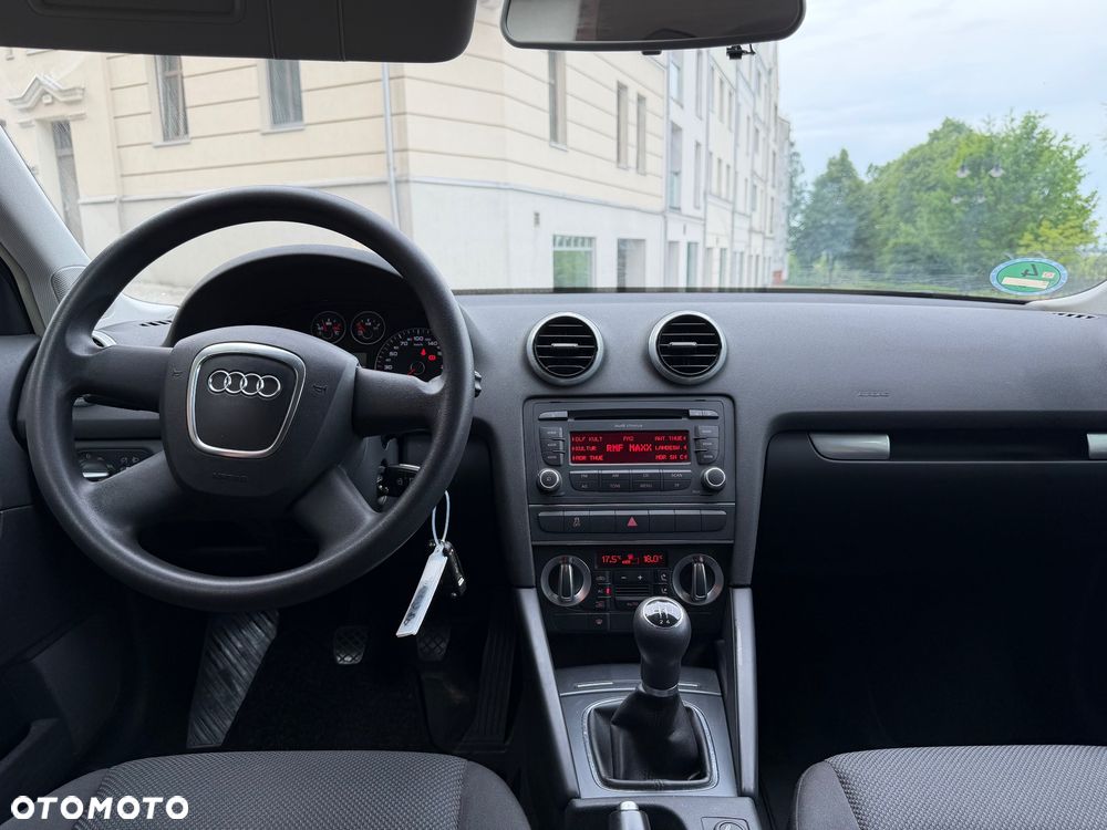 Audi A3 Sportback 1.6 Attraction - 8