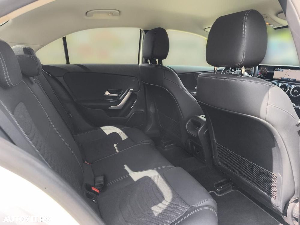 Mercedes-Benz A 220 Sedan 4Matic MHEV 8G-DCT - 15