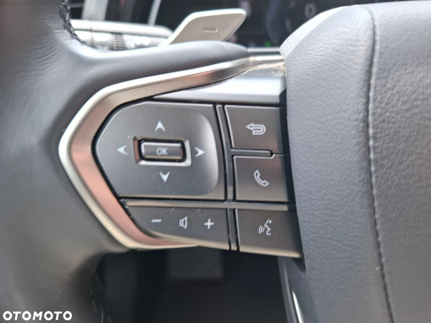 Lexus RX 350h Prestige - 35