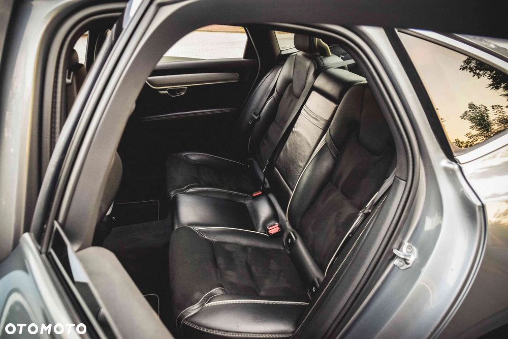 Volvo S90 T6 AWD R-Design - 28