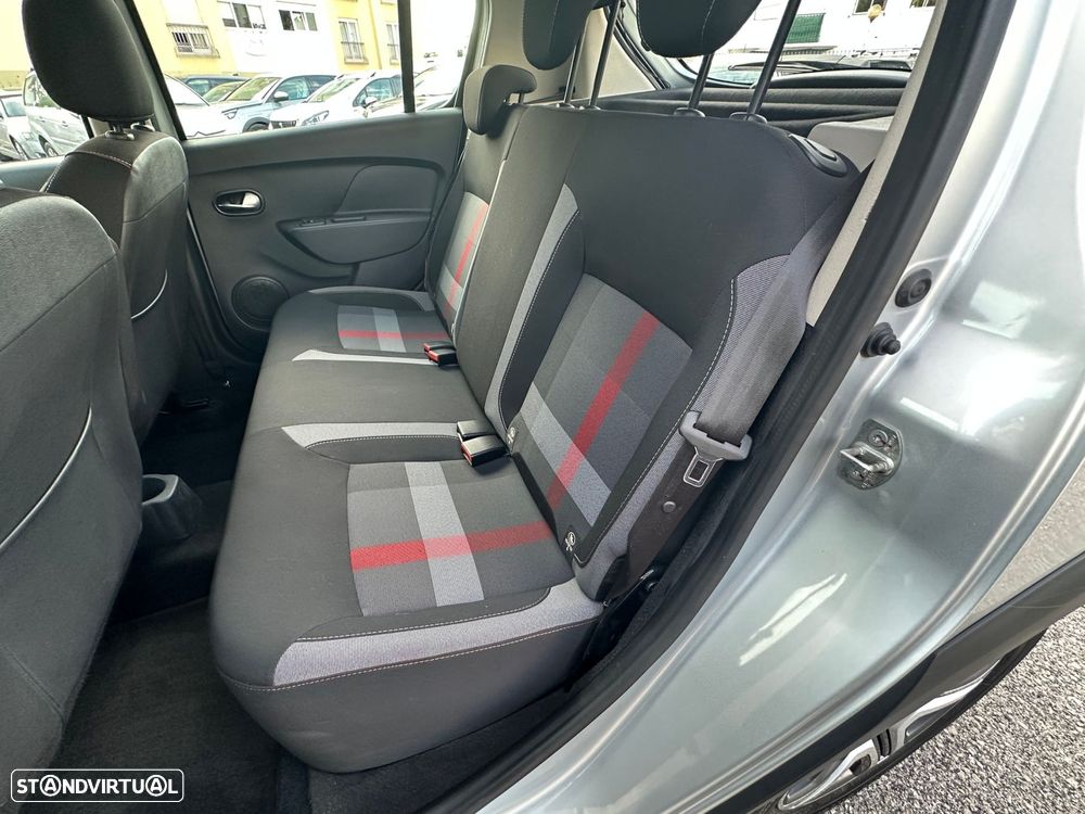 Dacia Sandero 0.9 TCe Stepway - 11