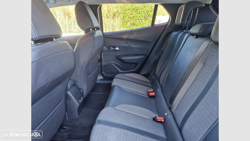 Peugeot 2008 1.2 PureTech Allure - 21
