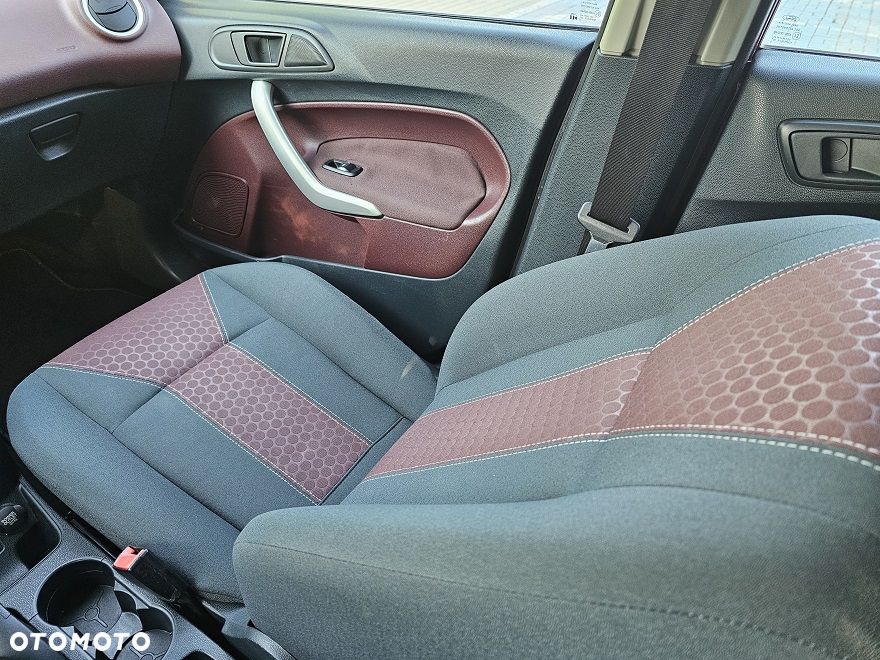 Ford Fiesta 1.25 Titanium - 19