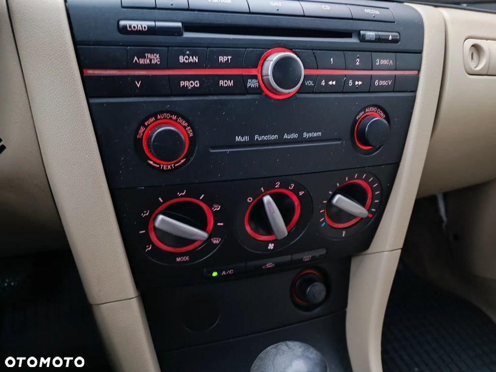 Mazda 3 2.0 Exclusive + - 19