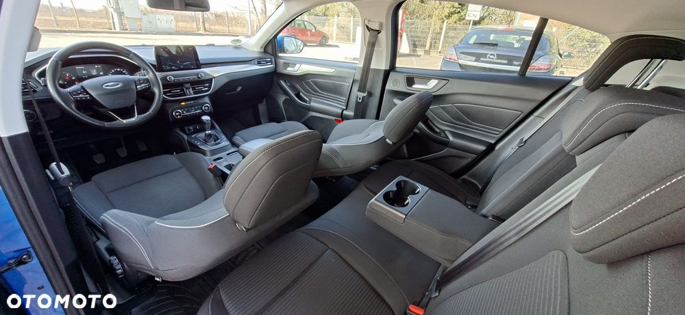 Ford Focus 1.0 EcoBoost Active - 20