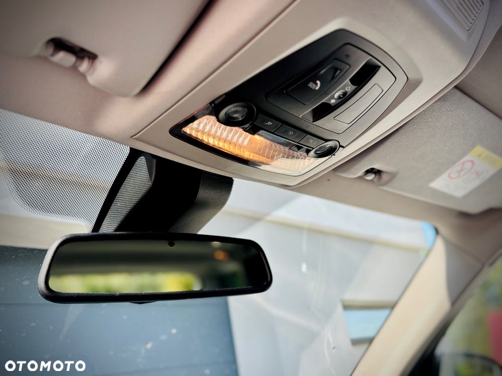 BMW X3 sDrive18d - 13