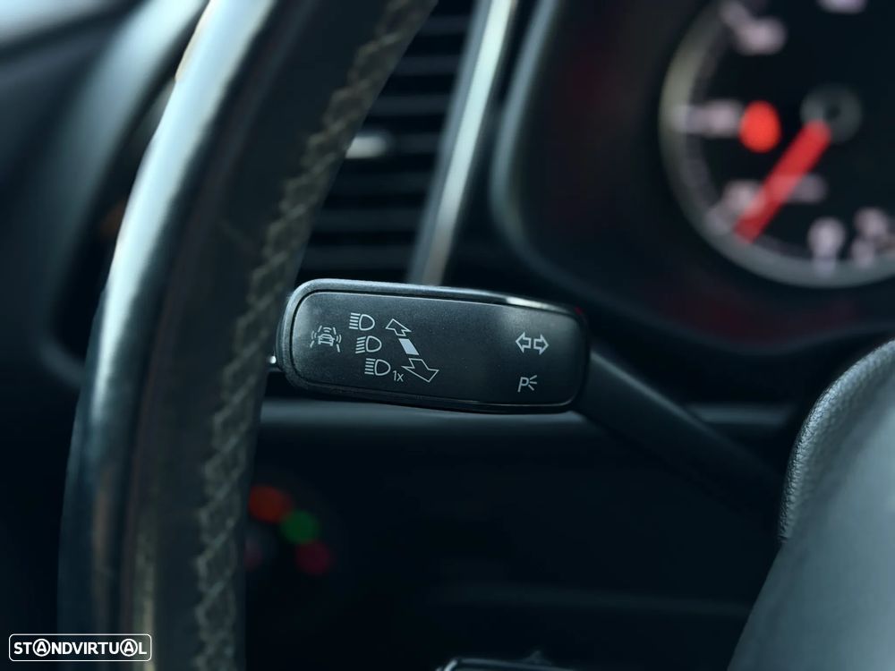 SEAT Leon ST 1.6 TDI S&S DSG Style - 14