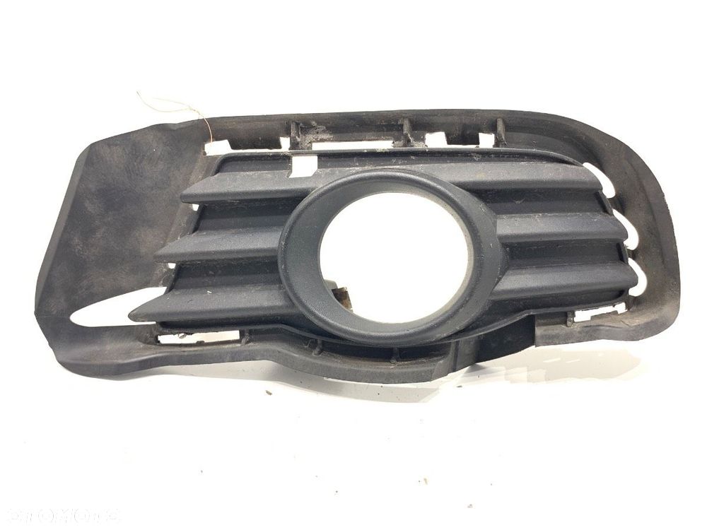 KRATKA ZDERZAKA LEWY PRZÓD  MERCEDES-BENZ KLASA C T-Model (S204) 2007 - 2014 C 200 Kompressor - 1