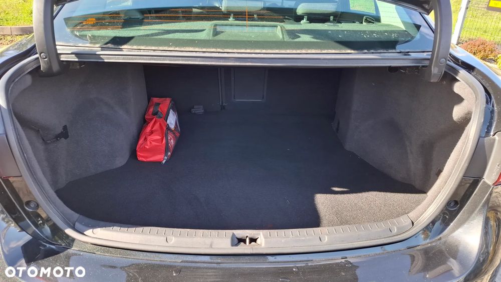 Toyota Avensis - 26