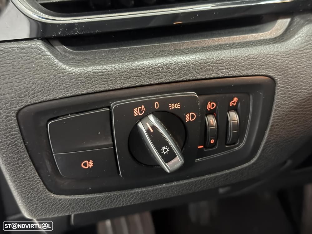 BMW X1 16 d sDrive - 28