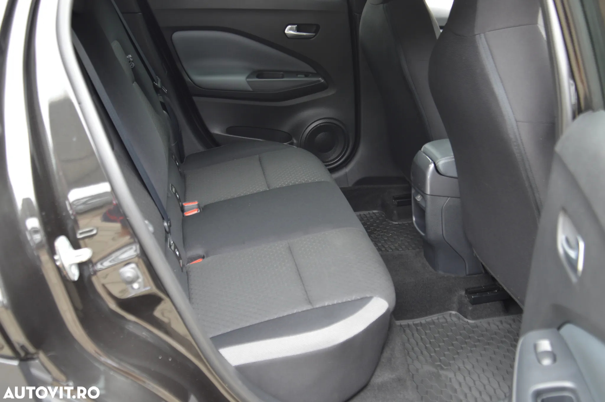 Nissan Juke DIG-T DCT N-Connecta - 13