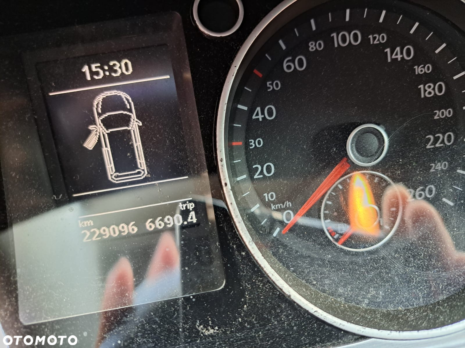 Volkswagen Passat 2.0 TDI Highline - 11