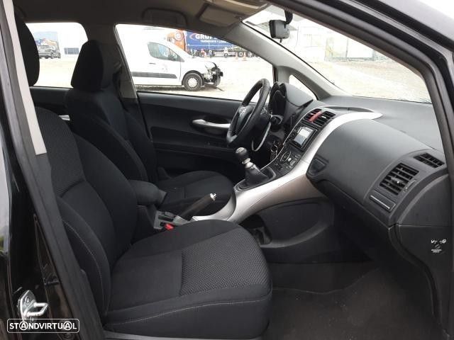 Peças Toyota Auris  Híbrido 2012 - 25