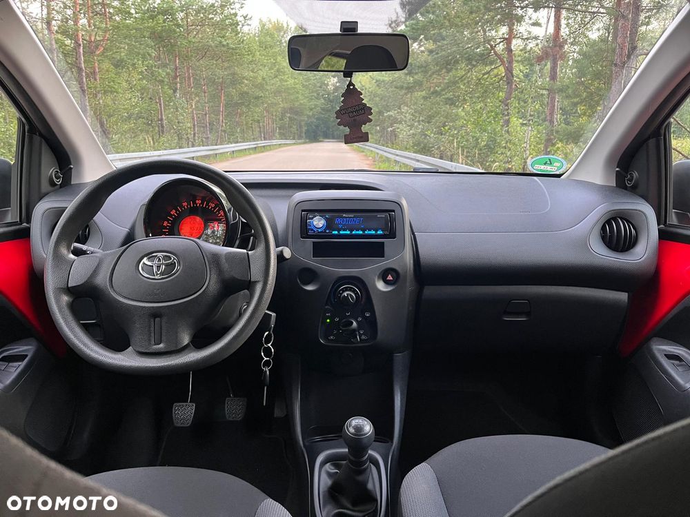 Toyota Aygo x-play - 7