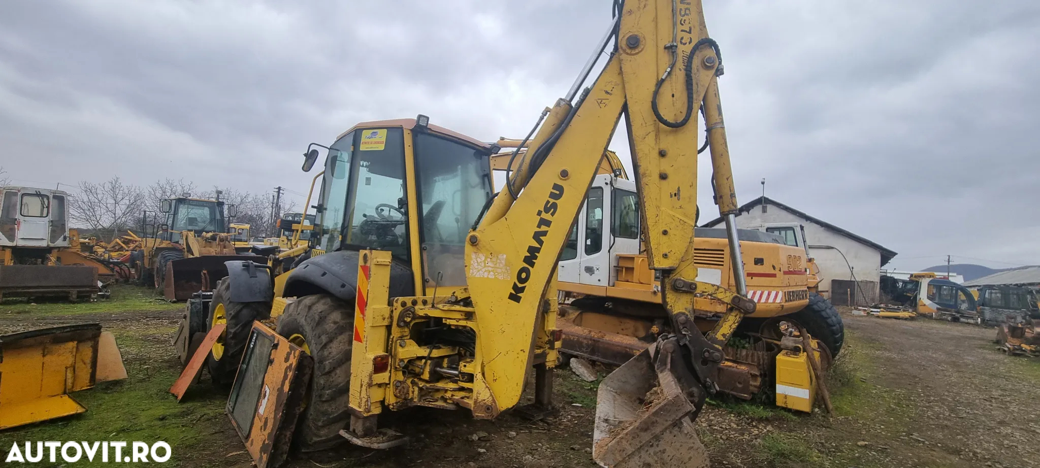 Dezmembrez KOMATSU WB97 S - 4