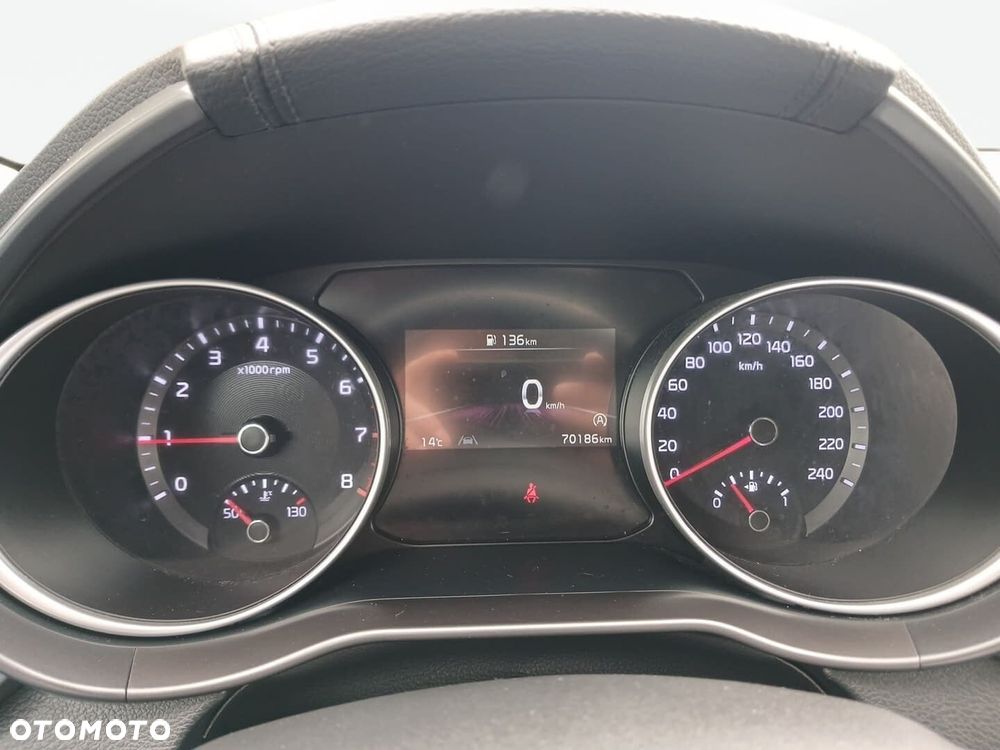 Kia Ceed - 13