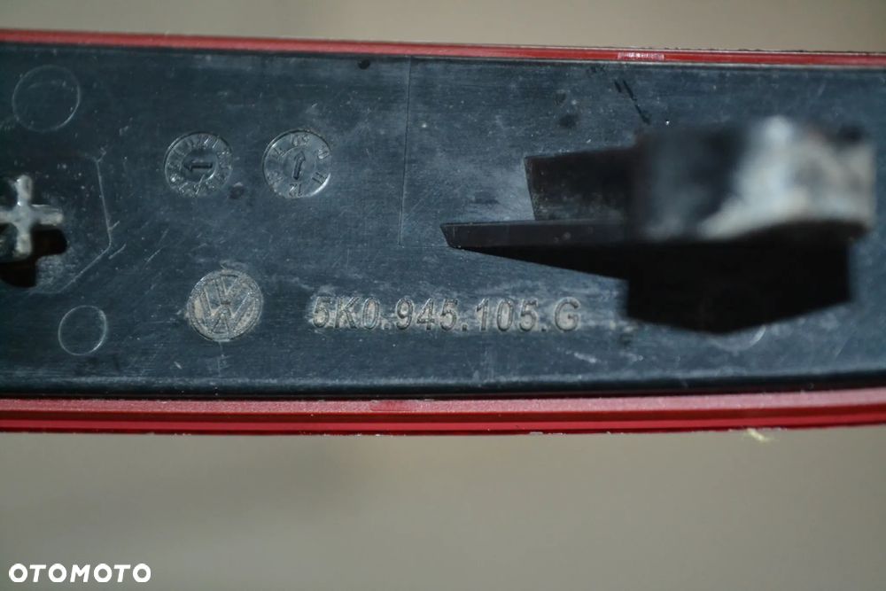 VW GOLF VI HB ODBLASK ZDERZAKA TYŁ TYLNY LEWY ORYGINAŁ 5K0945105G - 3