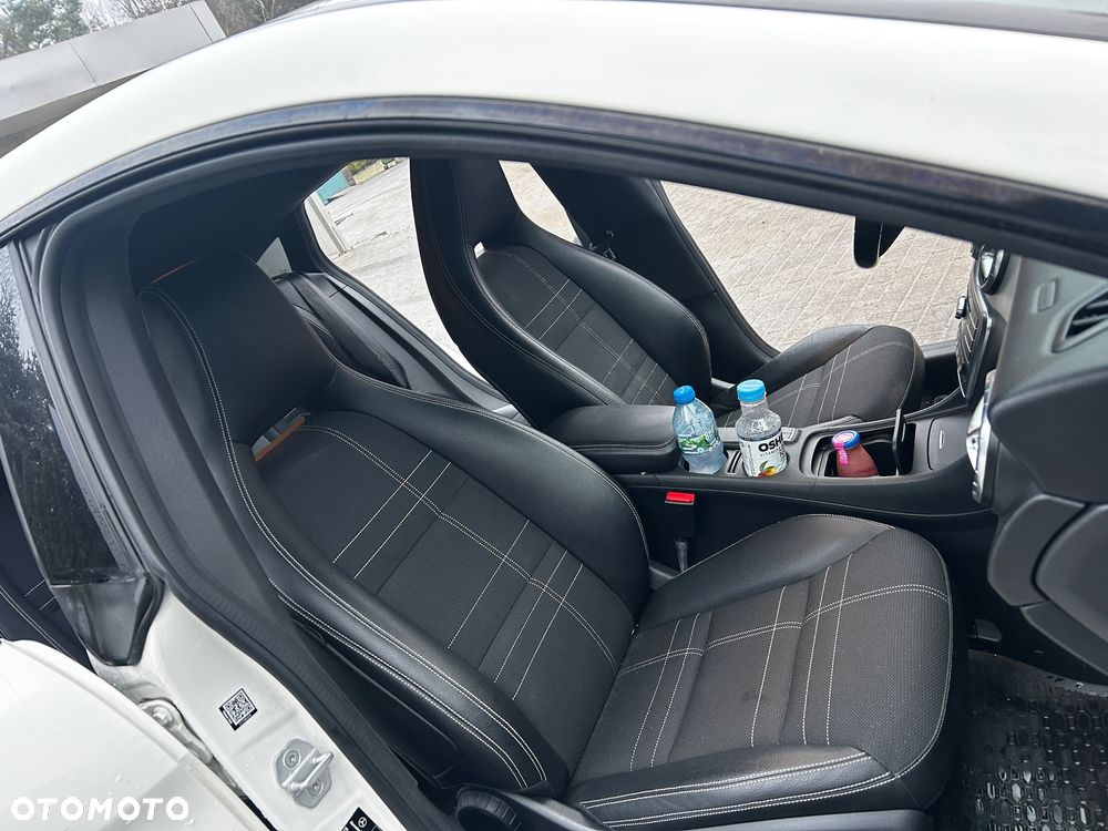 Mercedes-Benz CLA 220 d 7G-DCT Peak Edition - 9