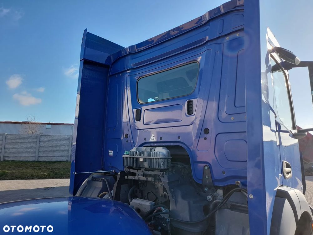 Kabina Mercedes Arocs Actros MP4 ClassicSpace S - 10