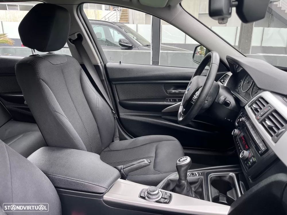 BMW 320 d Touring Sport Line - 52