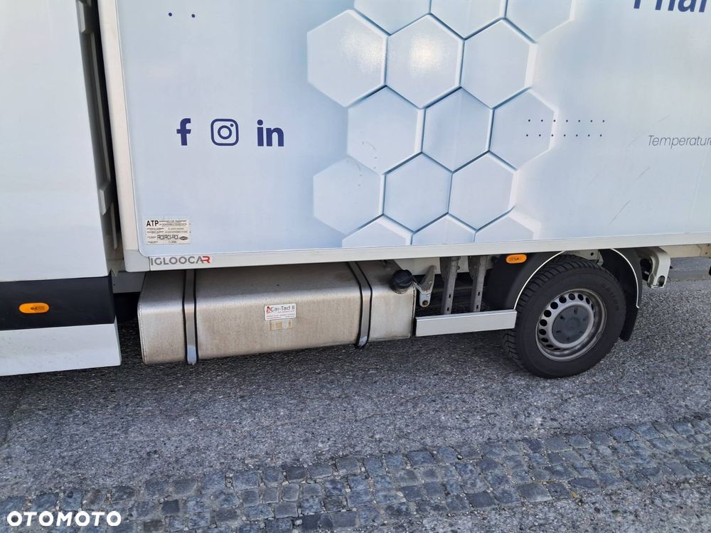 Mercedes-Benz Sprinter - 13