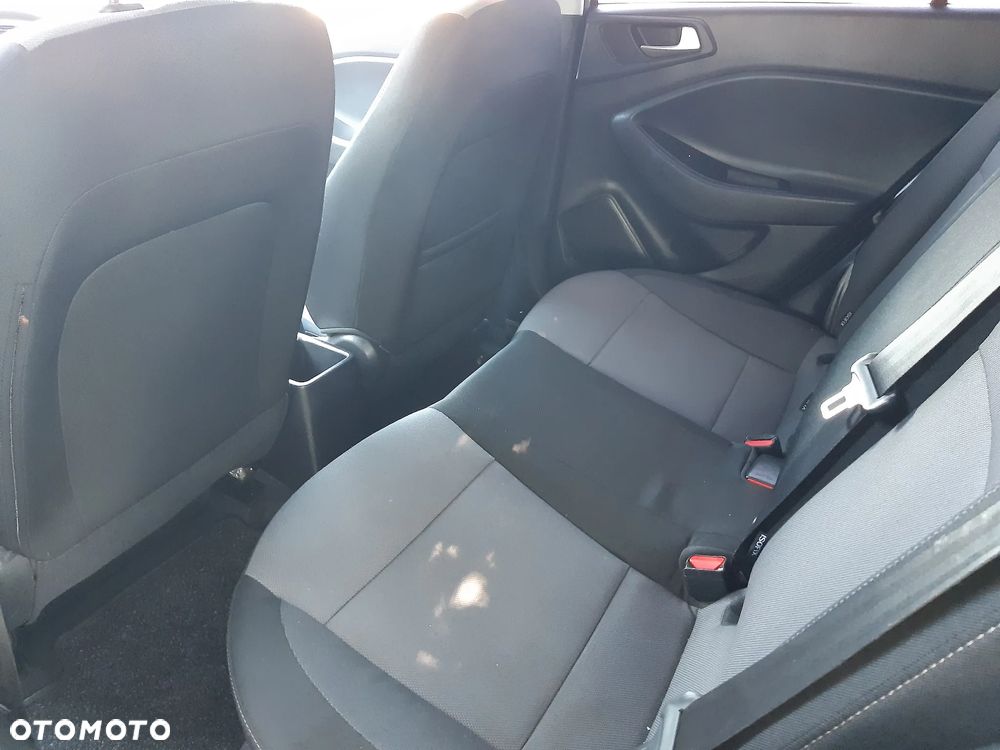 Hyundai i20 blue 1.2 Advantage+ - 16