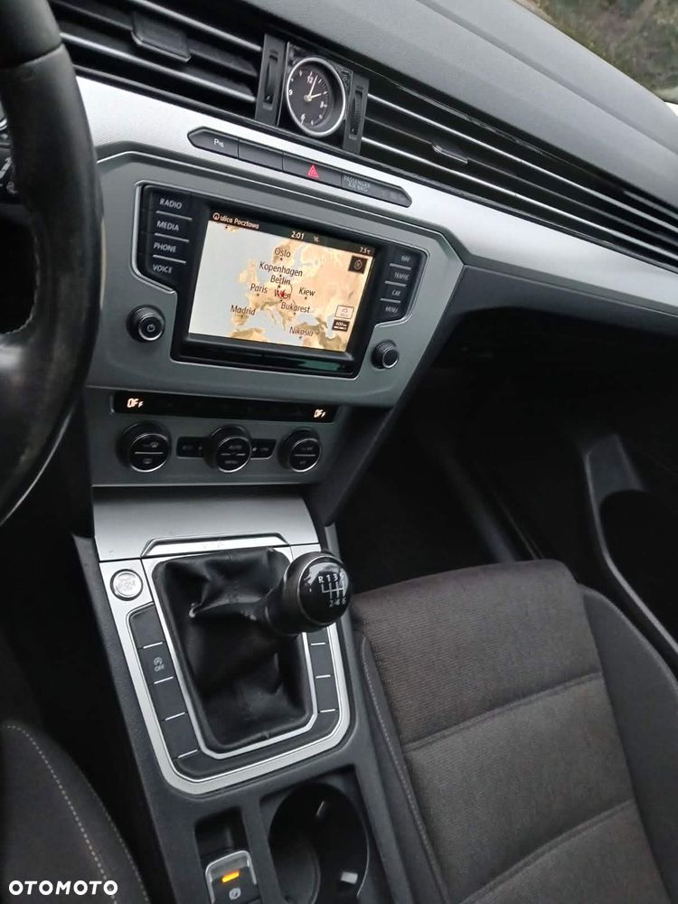 Volkswagen Passat 2.0 TDI (BlueMotion Technology) Comfortline - 2