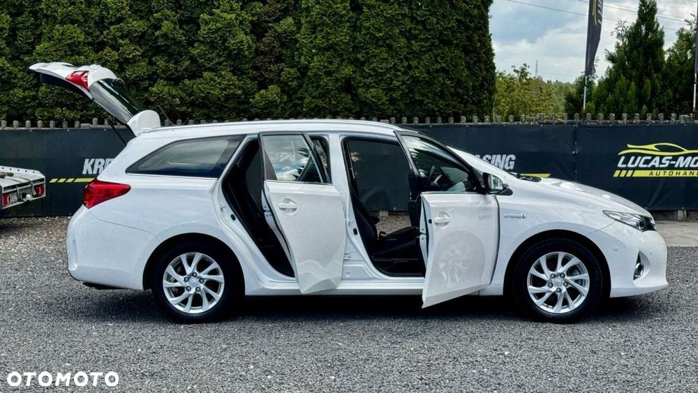 Toyota Auris - 13