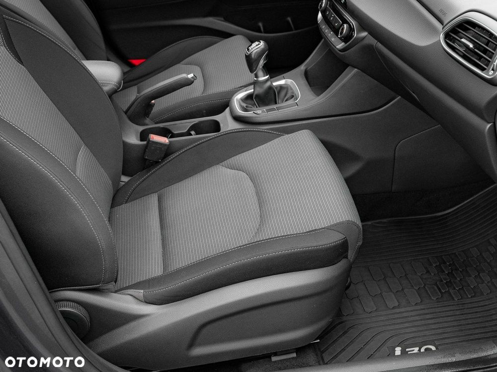 Hyundai i30 1.4 Comfort - 30