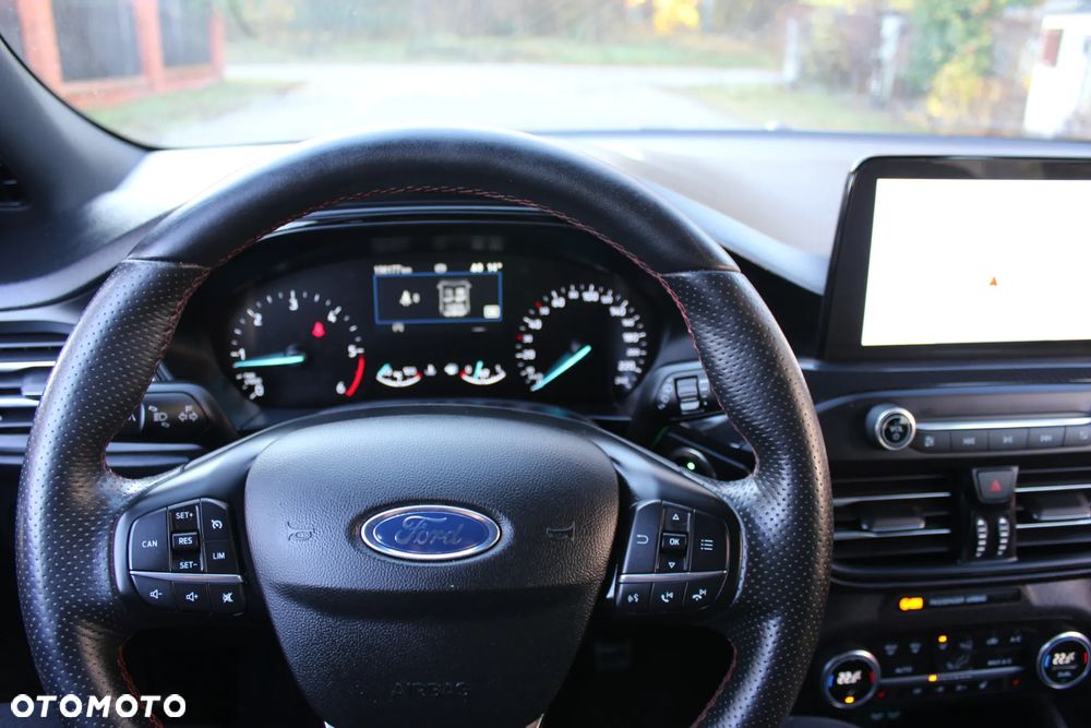 Ford Focus 1.5 EcoBlue Start-Stopp-System ST-LINE VIGNALE - 11