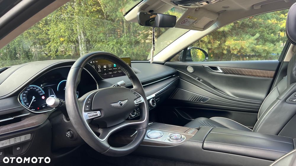 Genesis G80 - 8