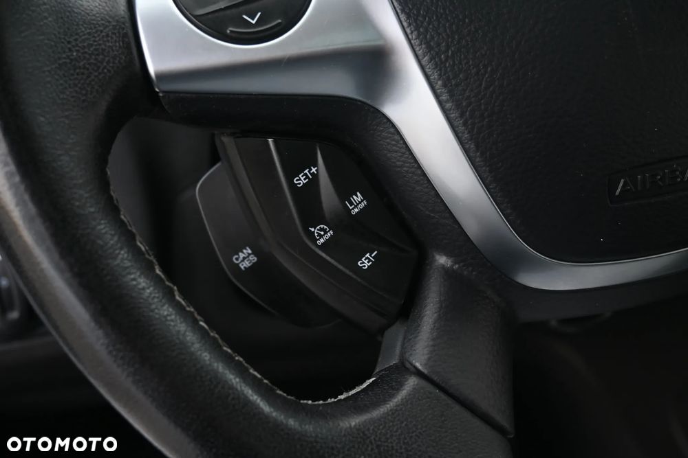 Ford Kuga 2.0 TDCi 4x4 Individual - 32