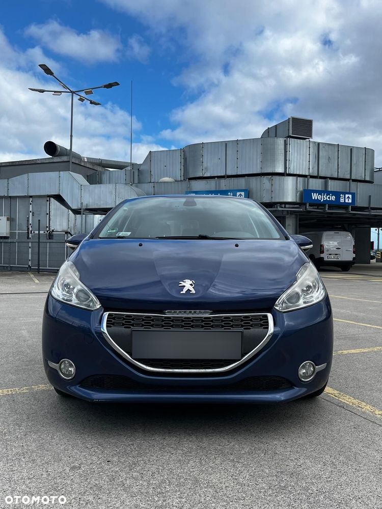 Peugeot 208 - 5