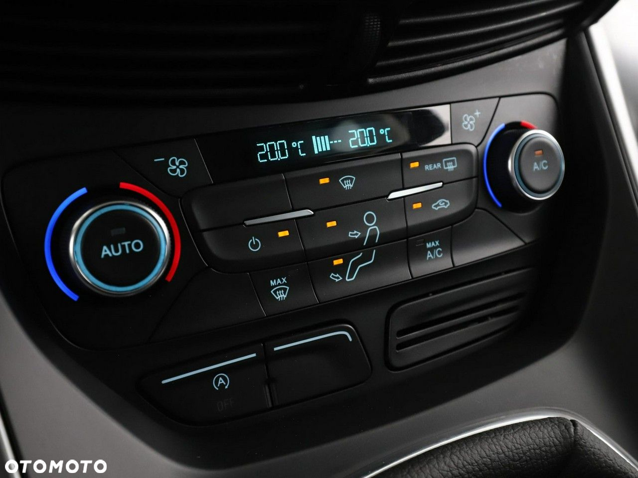 Ford Kuga - 27