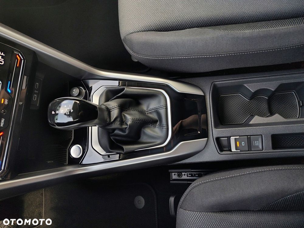 Volkswagen T-Roc - 16