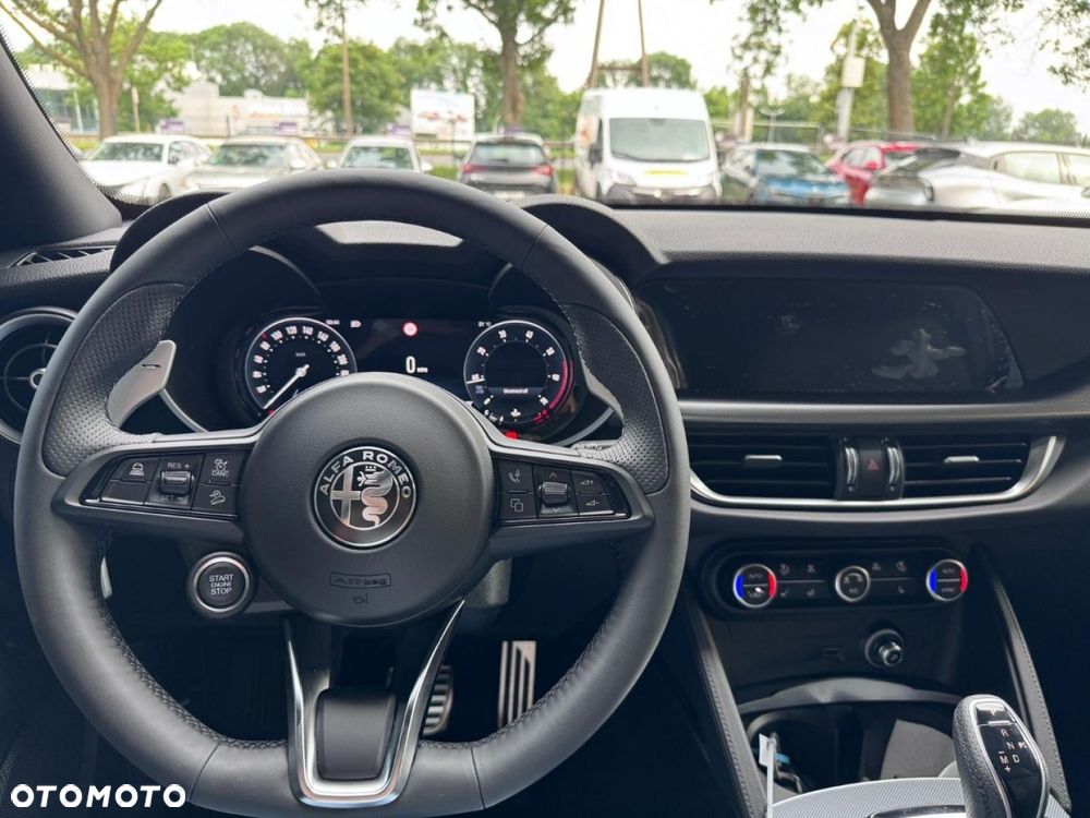 Alfa Romeo Stelvio - 11