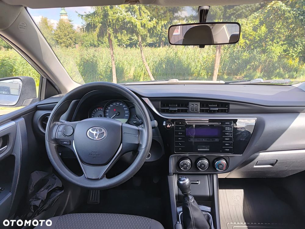 Toyota Corolla - 4